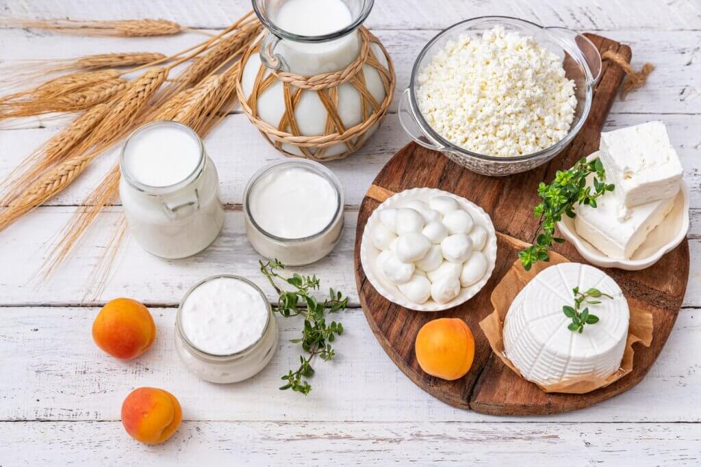 Który naturalny probiotyk jest najlepszy - kefir i produkty mleczne